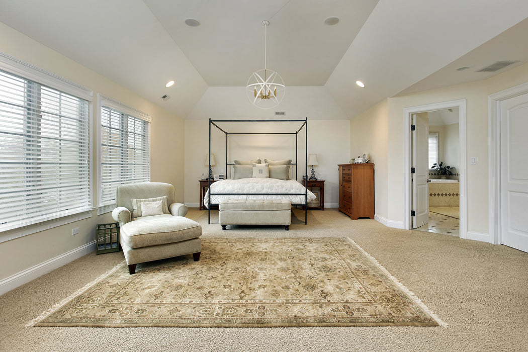 Chandelier Z-Lite 463-30HWH-OBR Hammered White + Olde Brass Cavallo 8 Light Chandelier Z-Lite