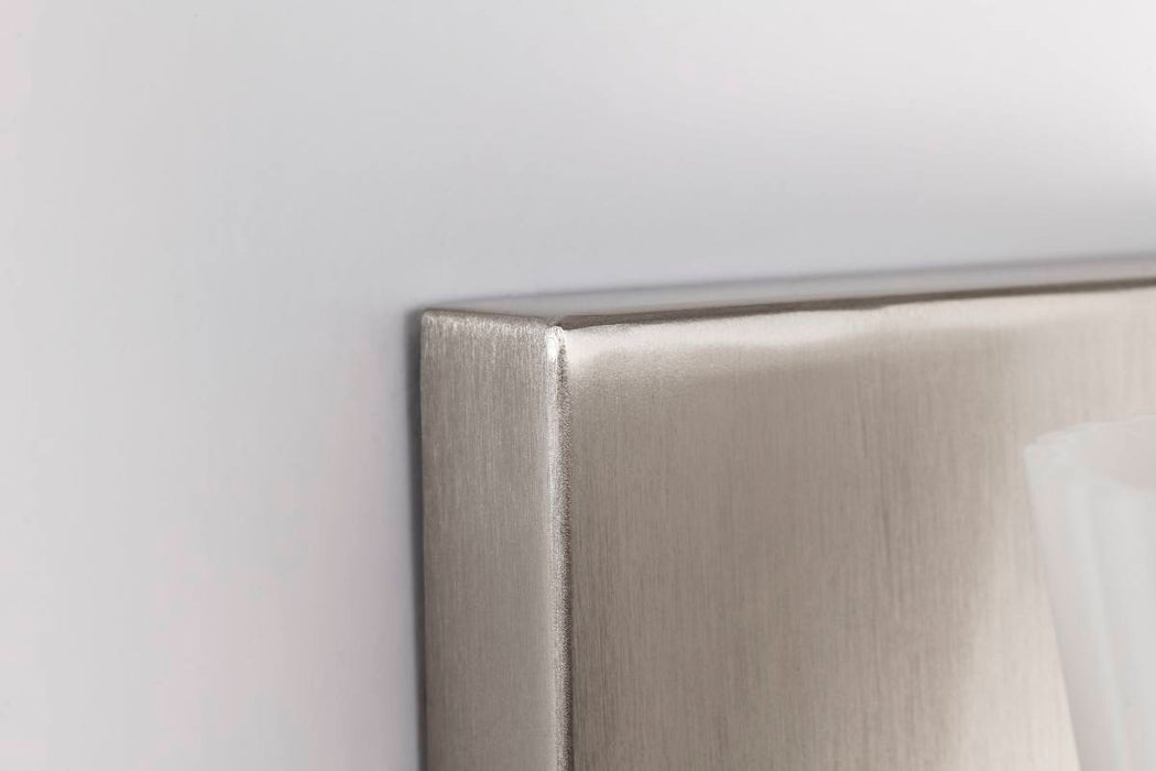 Vanity Nuvo 60-8731 Royale - 1 Light Vanity - Brushed Nickel Finish - Ribbed White Glass Nuvo