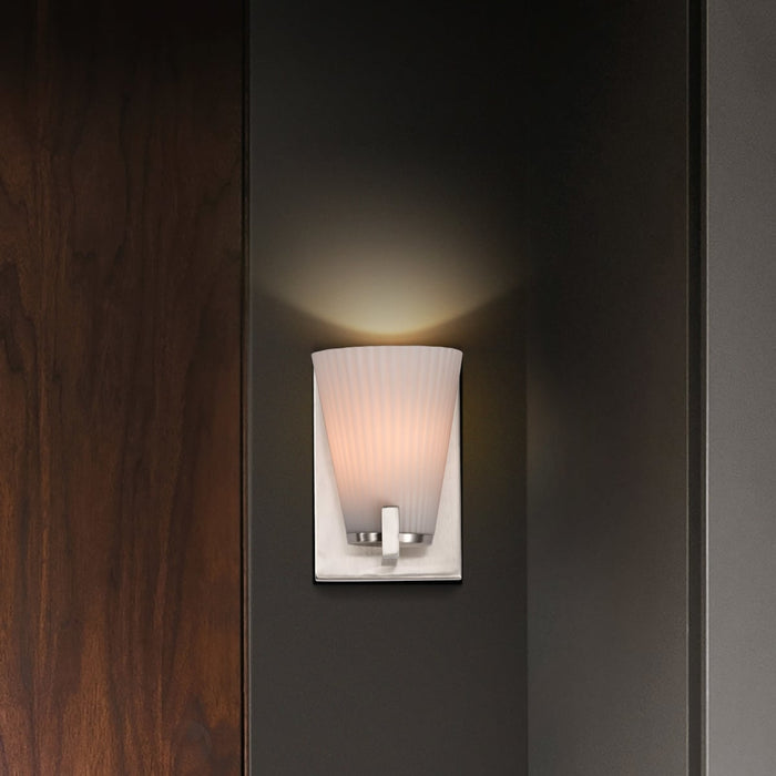Vanity Nuvo 60-8731 Royale - 1 Light Vanity - Brushed Nickel Finish - Ribbed White Glass Nuvo