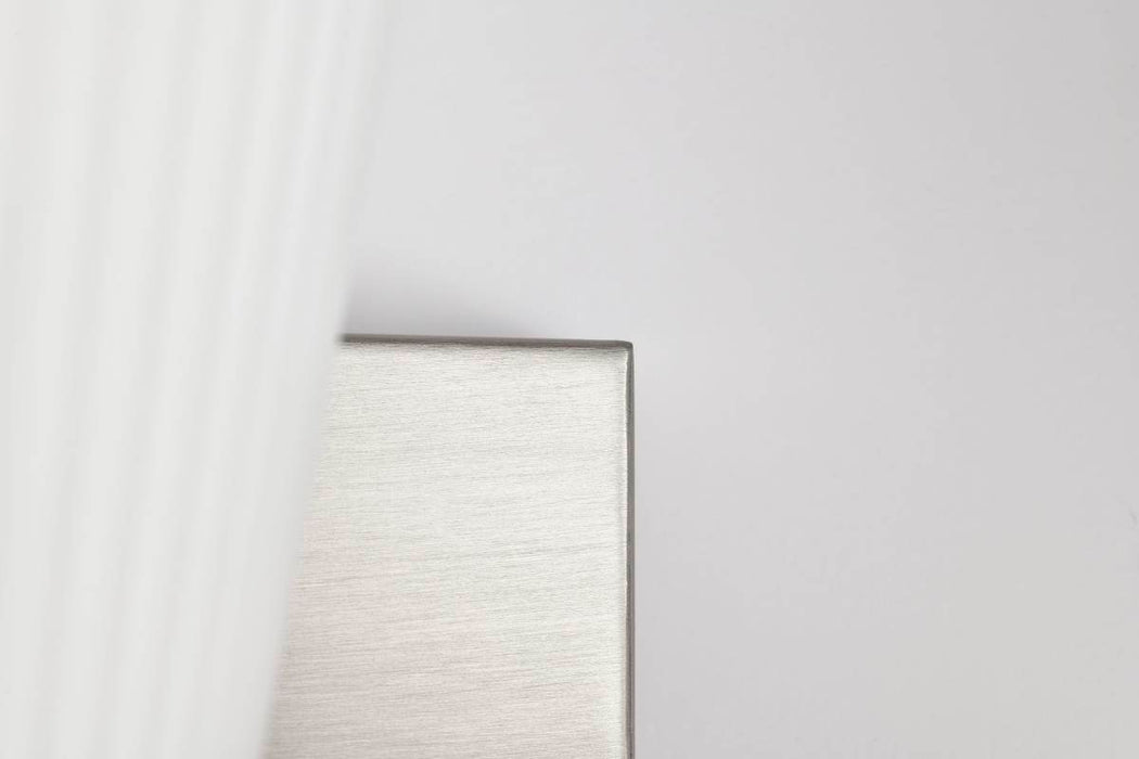 Vanity Nuvo 60-8733 Royale - 3 Light Vanity - Brushed Nickel Finish - Ribbed White Glass Nuvo