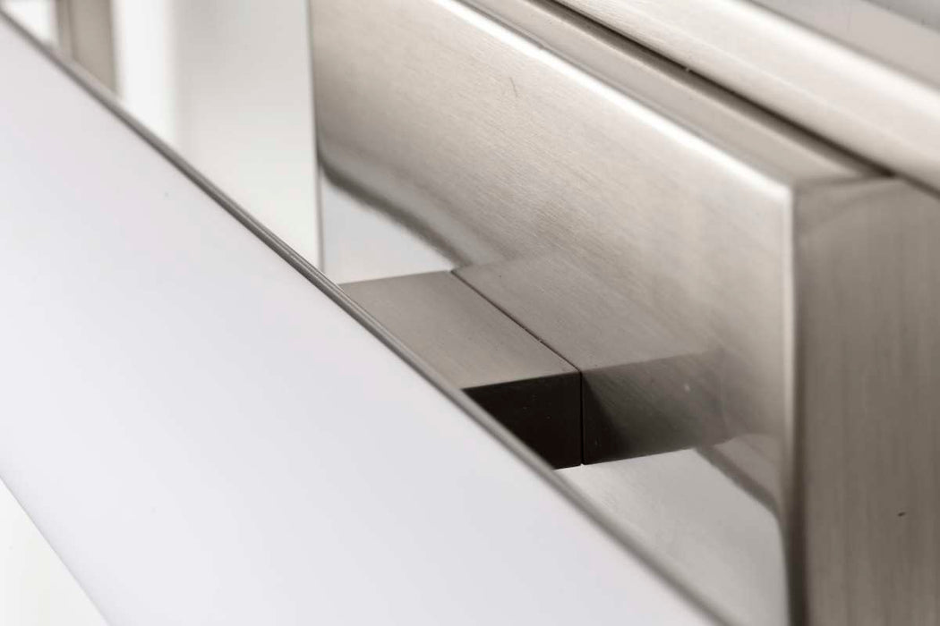 Vanity Nuvo 62-1542 Canal Medium Vanity - LED - Brushed Nickel Finish - White Acrylic Lens Nuvo