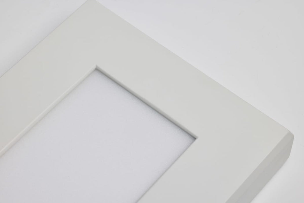 Surface Mount Nuvo 62-1771 Blink Pro Plus - 32 Watt - 5.5 in. x 36 in. - Surface Mount LED - CCT Selectable - 90 CRI - White Finish - 120/277 Volt - Rectangular Shape Nuvo
