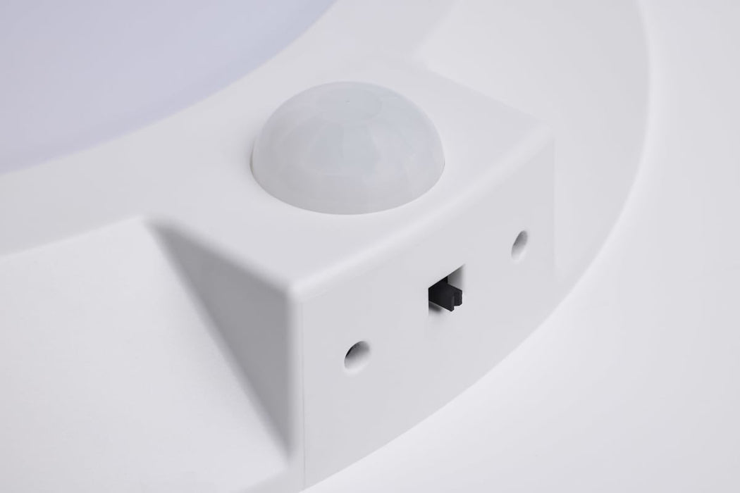 Disk Light Nuvo 62-1820R1 7 Inch LED Disk Light - 27K/3K/35K/4K/5K CCT Selectable - Occupancy Sensor - White Finish Nuvo