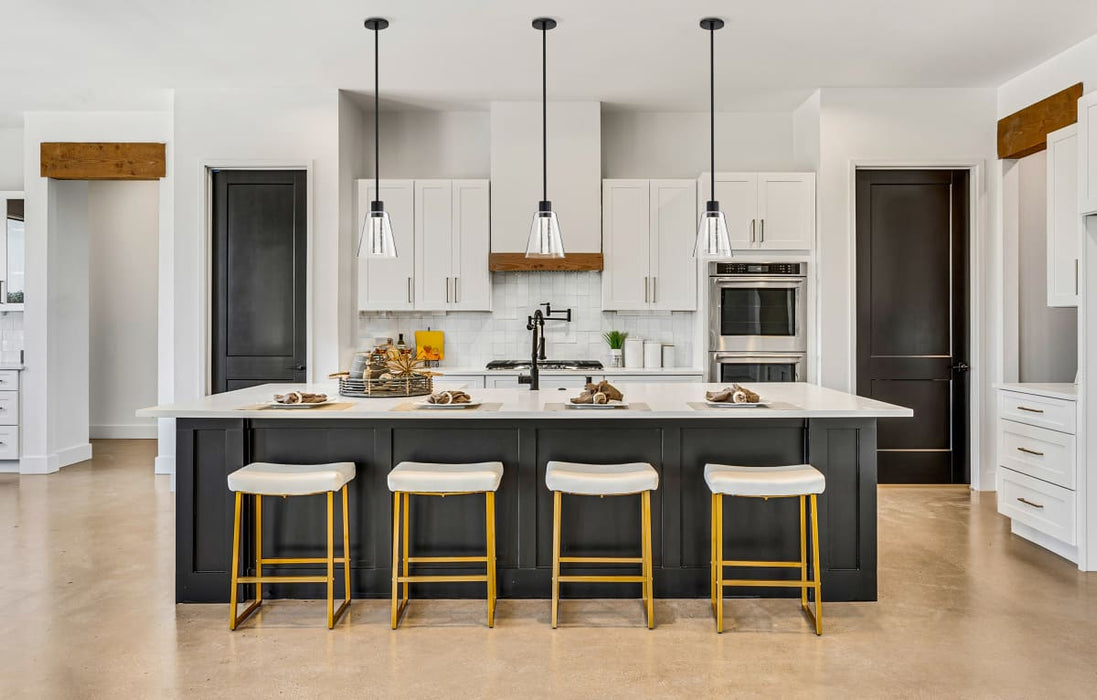 Pendant Nuvo 62-2171 Aura - 7 Inch LED Pendant - Matte Black - K9 Bubble Crystal - 3000K CCT Nuvo