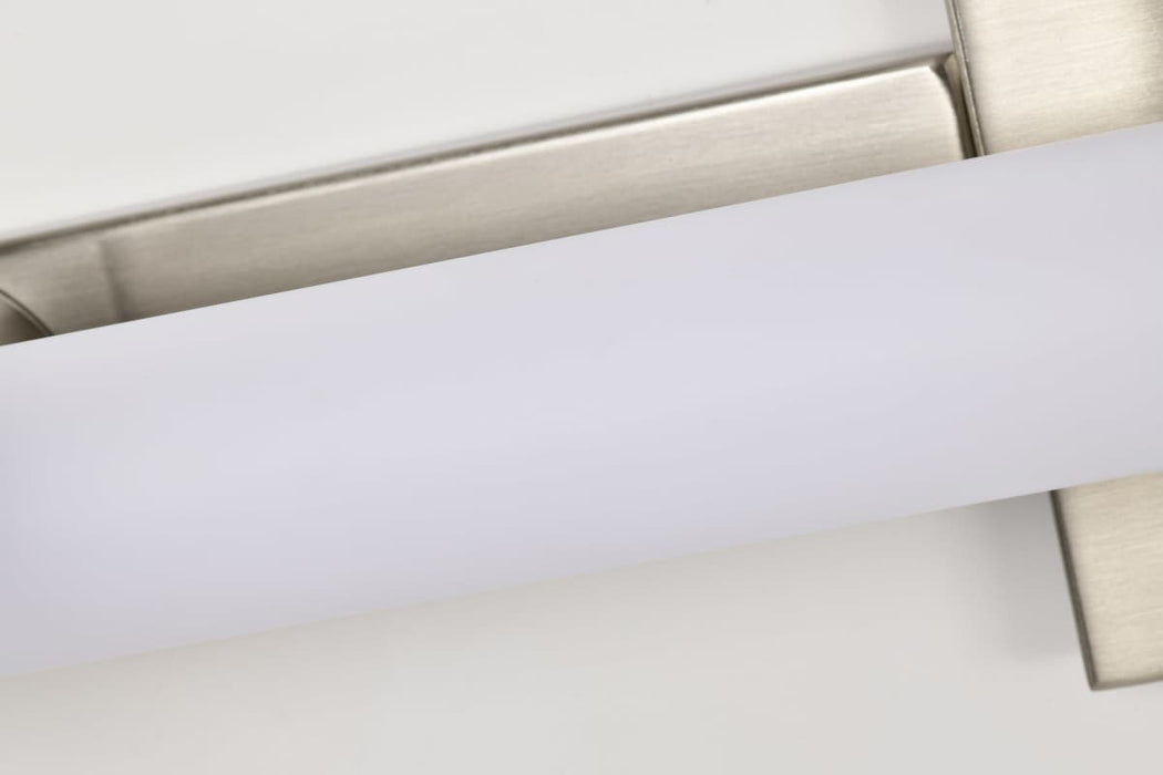 Vanity Nuvo 62-2212 Bowman - 24 Inch LED Vanity - Brushed Nickel - Acrylic Lens Nuvo