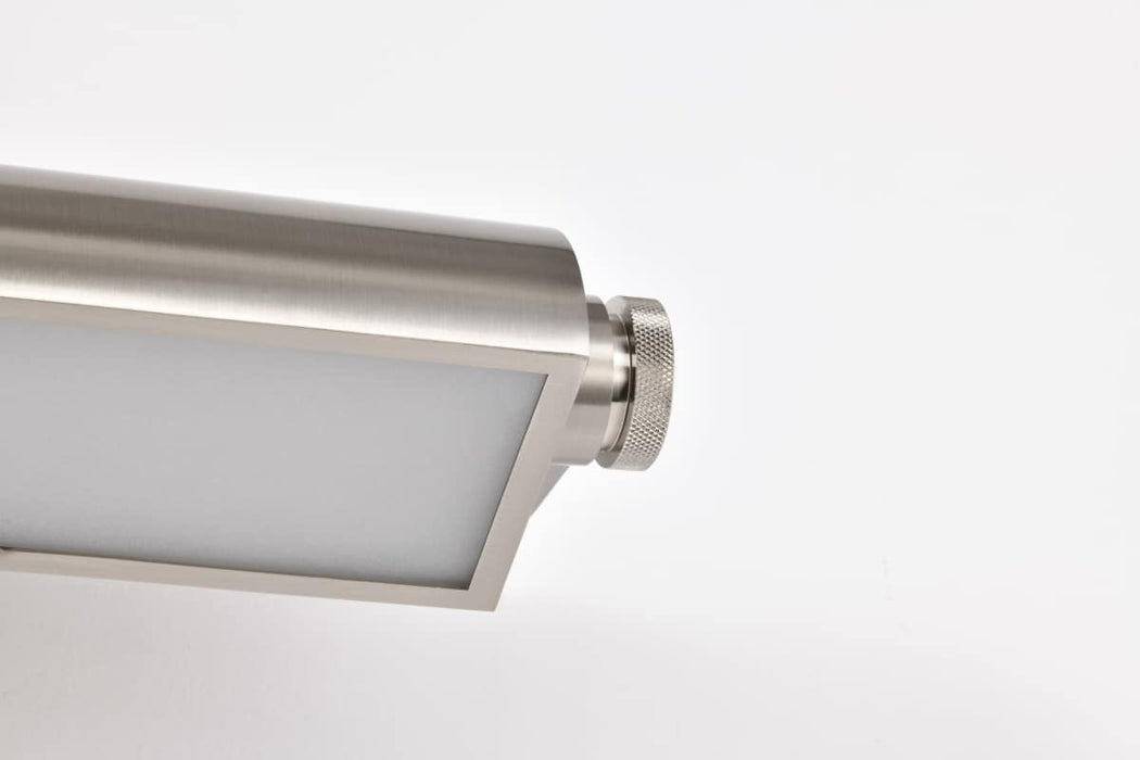 Vanity Nuvo 62-2351 Auden - 18 Inch LED Vanity - 3 CCT Selectable - Brushed Nickel Finish - Acrylic Lens Nuvo