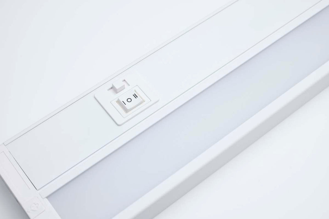 Under Cabinet Nuvo 63-505 20 Watt - 34 Inch LED White Under Cabinet Light - 3K/4K/5K CCT Selectable - White Finish Nuvo