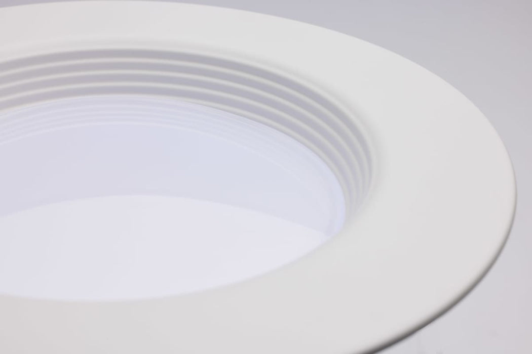 Downlight Retrofit Satco S11825R1 13.7 Watt LED Downlight Retrofit - 5-6 Inches - CCT Selectable - Round - White Finish - 120 Volt Satco